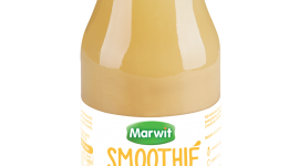 Smoothie biały firmy Marwit Zdrowie, LIFESTYLE - Lekkostrawna kompozycja o smaku ananasów, bananów, winogron i rodzimych jabłek. Jest bogatym źródłem witaminy C oraz cynku.