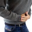Bóle brzucha – dlaczego nie powinniśmy ich ignorować?