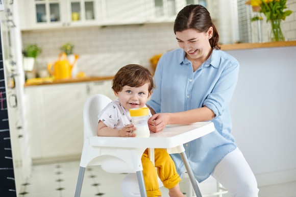 Okiem gastroenterologa: Mleko dla dziecka – jakie, kiedy i w jakich ilościach?