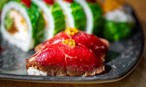 Jak sushi wspiera kondycję mózgu? Tajemnica długowieczności Japończyków